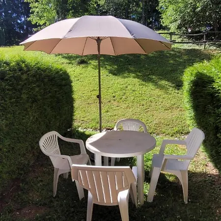 Cosy 4 Personnes Avec Jardin Combloux